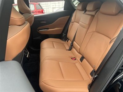 2025 Toyota CROWN SPORT thumbnail 24