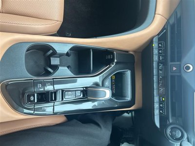 2025 Toyota CROWN SPORT photo 12
