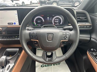 2025 Toyota CROWN SPORT photo 2