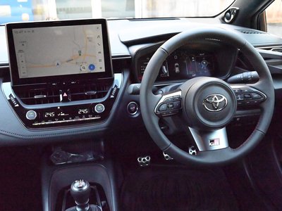 صورة 37 لـ 2023 Toyota GR COROLLA