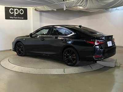 2023 Lexus ES photo 4