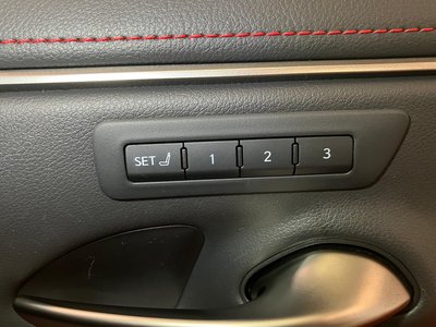 2023 Lexus ES thumbnail 19