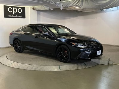 2023 Lexus ES photo 13