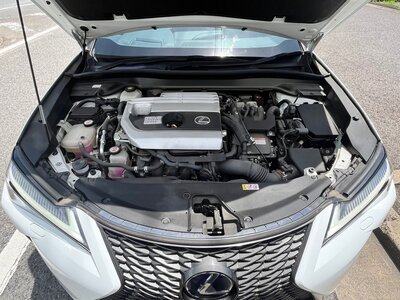 صورة 21 لـ 2019 Lexus UX