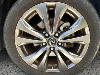 صورة 20 لـ 2019 Lexus UX