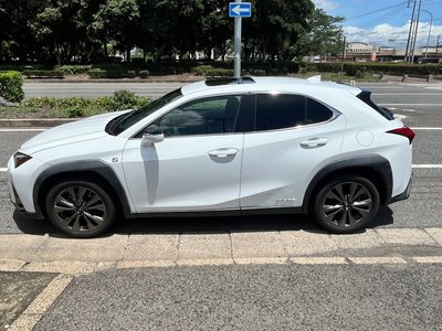 صورة 8 لـ 2019 Lexus UX