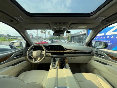 صورة مصغرة 2 لـ 2022 Cadillac ESCALADE