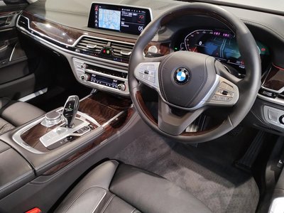 2020 BMW 7 SERIES thumbnail 32
