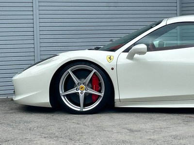 صورة 34 لـ 2013 Ferrari 458 SPIDER