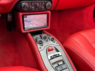 صورة 51 لـ 2013 Ferrari 458 SPIDER