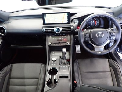 2023 Lexus RC — фото 18