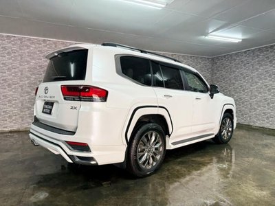 2023 Toyota LAND CRUISER 300 — фото 4