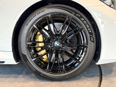 2025 BMW M5 缩略图 2