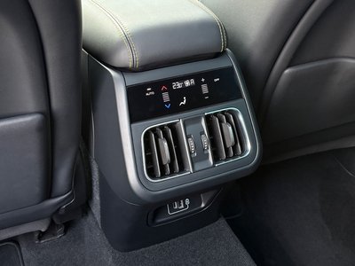 صورة 59 لـ 2023 Maserati GRECALE