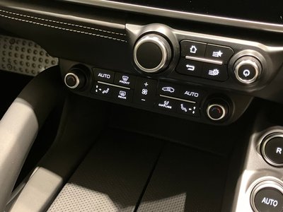 صورة مصغرة 29 لـ 2021 Ferrari GTC4 LUSSO