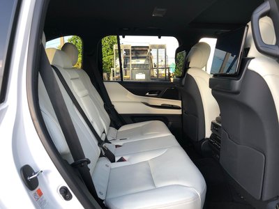 2023 Lexus LX — миниатюра 25