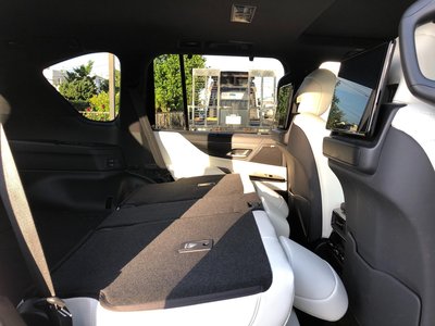 2023 Lexus LX — миниатюра 33