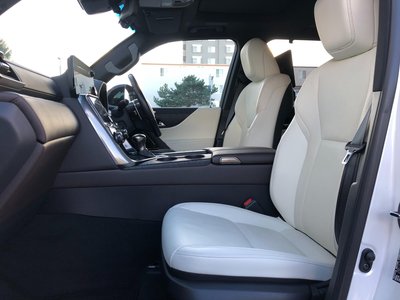 2023 Lexus LX — миниатюра 28