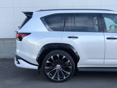 2023 Lexus LX — миниатюра 11