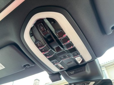 صورة مصغرة 40 لـ 2025 Porsche MACAN