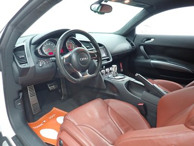 صورة 34 لـ 2009 AUDI R8