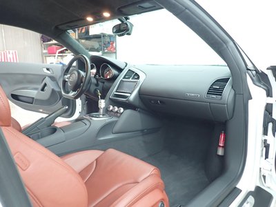 صورة 33 لـ 2009 AUDI R8