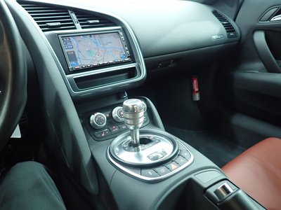 صورة 36 لـ 2009 AUDI R8