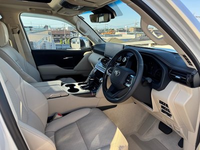 صورة 47 لـ 2025 Toyota LAND CRUISER 300