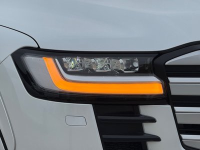 صورة 28 لـ 2025 Toyota LAND CRUISER 300
