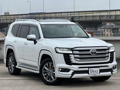 صورة 17 لـ 2025 Toyota LAND CRUISER 300