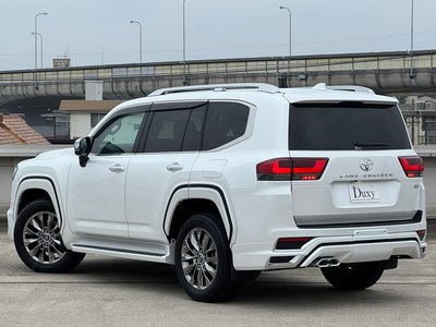 صورة 19 لـ 2025 Toyota LAND CRUISER 300