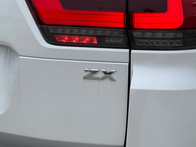 صورة 16 لـ 2025 Toyota LAND CRUISER 300