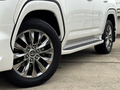 صورة 13 لـ 2025 Toyota LAND CRUISER 300