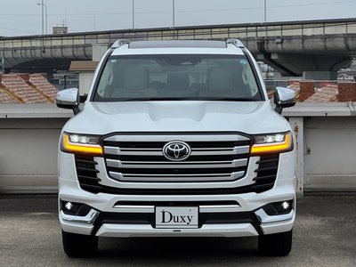 صورة 30 لـ 2025 Toyota LAND CRUISER 300