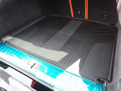 2025 Aston Martin DBX — миниатюра 65