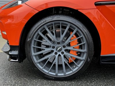 2025 Aston Martin DBX — миниатюра 69
