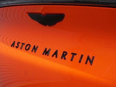 2025 Aston Martin DBX — миниатюра 89
