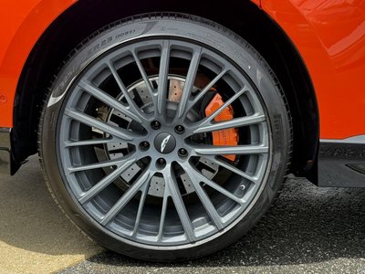 2025 Aston Martin DBX — миниатюра 50