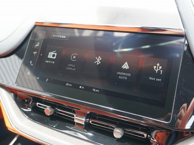 2025 Aston Martin DBX — миниатюра 31
