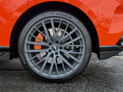 2025 Aston Martin DBX — миниатюра 57