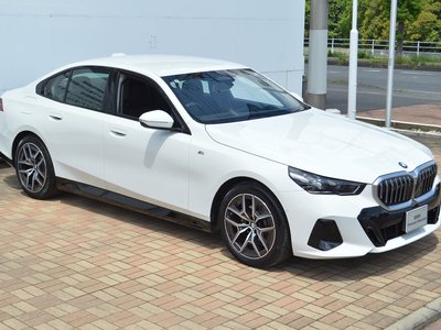 صورة مصغرة 35 لـ 2025 BMW 5 SERIES