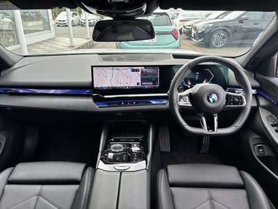 صورة مصغرة 92 لـ 2025 BMW 5 SERIES
