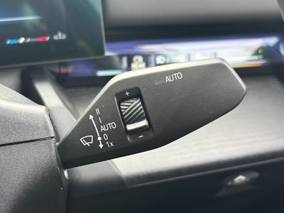 صورة مصغرة 101 لـ 2025 BMW 5 SERIES