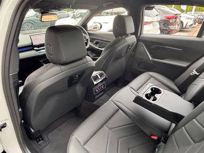 صورة مصغرة 76 لـ 2025 BMW 5 SERIES