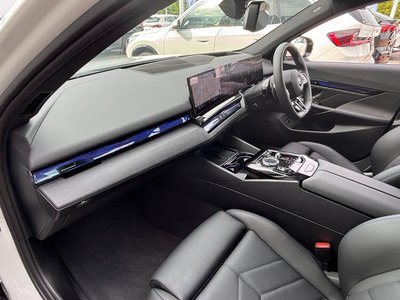 صورة مصغرة 66 لـ 2025 BMW 5 SERIES