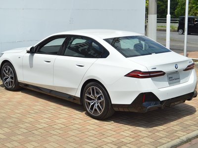 صورة مصغرة 46 لـ 2025 BMW 5 SERIES
