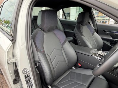 صورة مصغرة 58 لـ 2025 BMW 5 SERIES