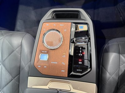 2023 BMW IX thumbnail 43