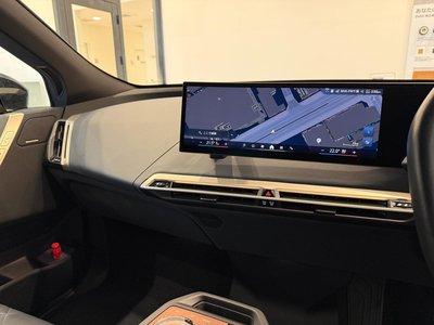 2023 BMW IX thumbnail 27