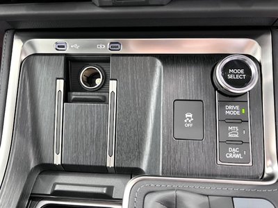 2025 Lexus GX — миниатюра 48